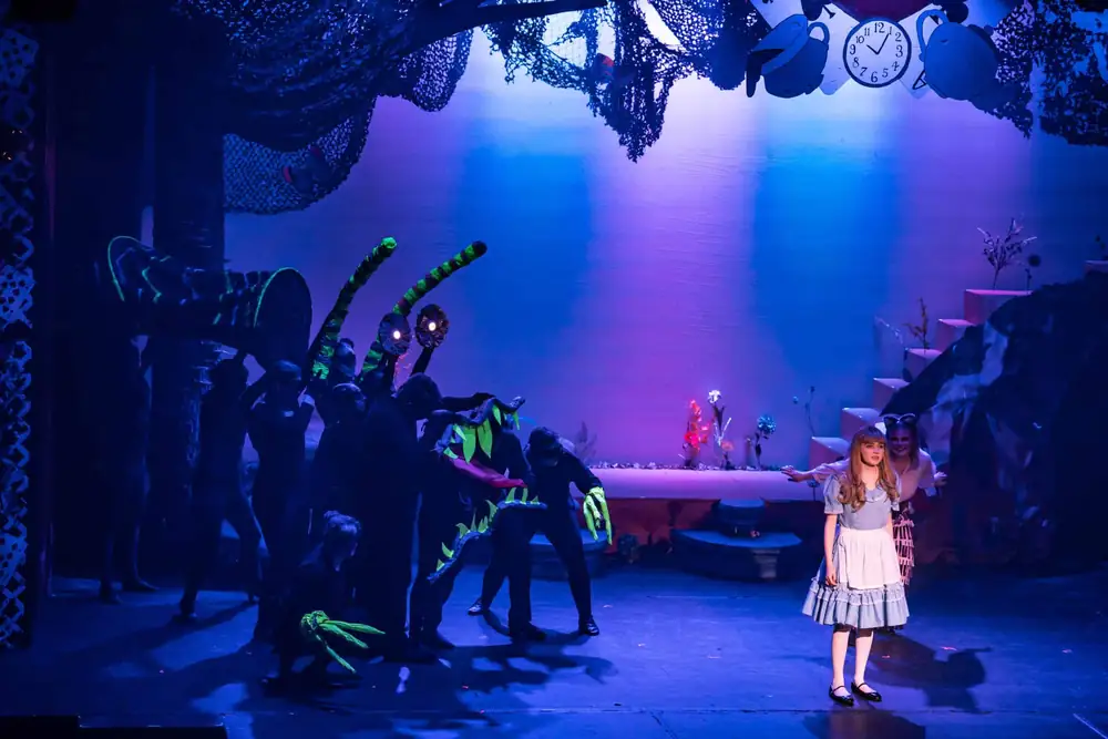 Alice in Wonderland: production photo 2