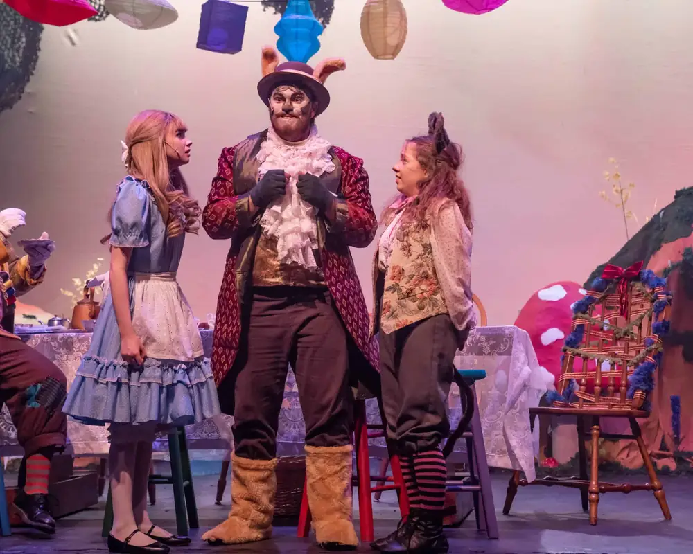 Alice in Wonderland: production photo 5