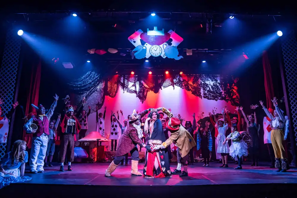 Alice in Wonderland: production photo 11