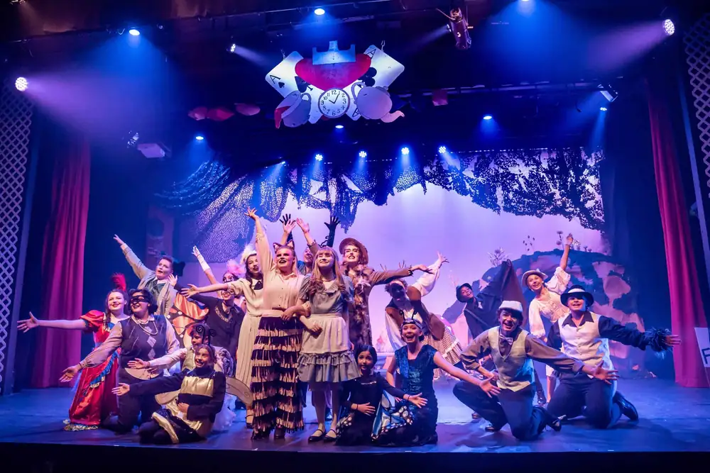 Alice in Wonderland: production photo 14