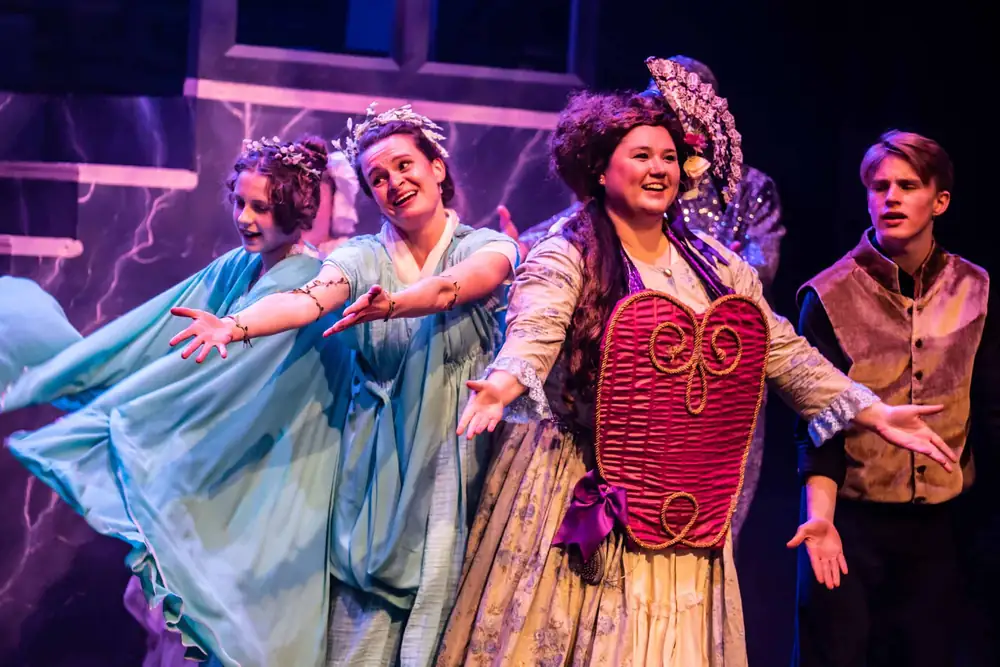 Beauty and the Beast: production photo 1