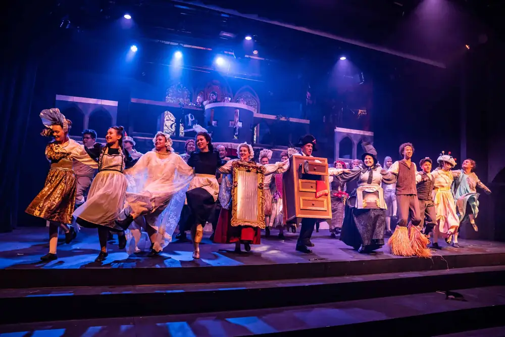 Beauty and the Beast: production photo 7
