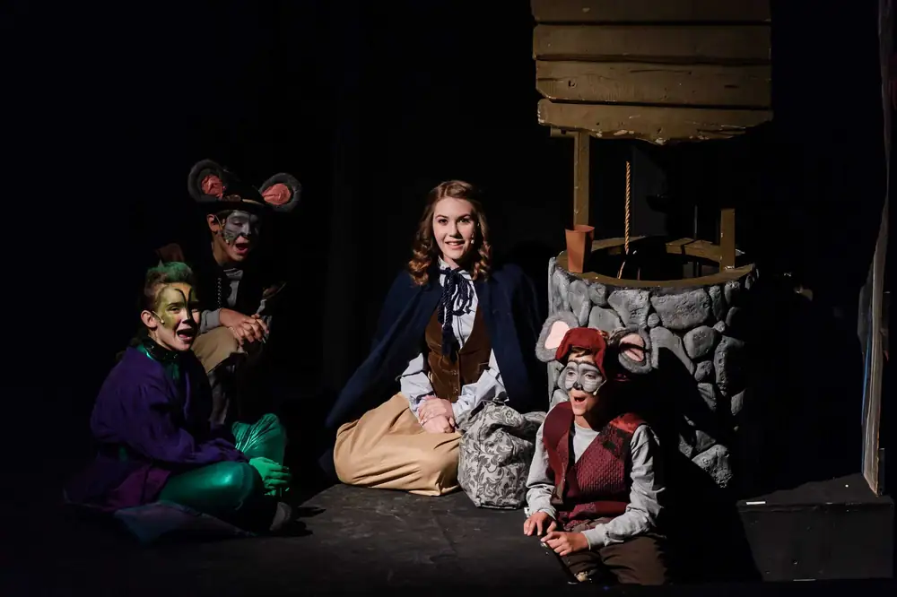 Cinderella: production photo 3