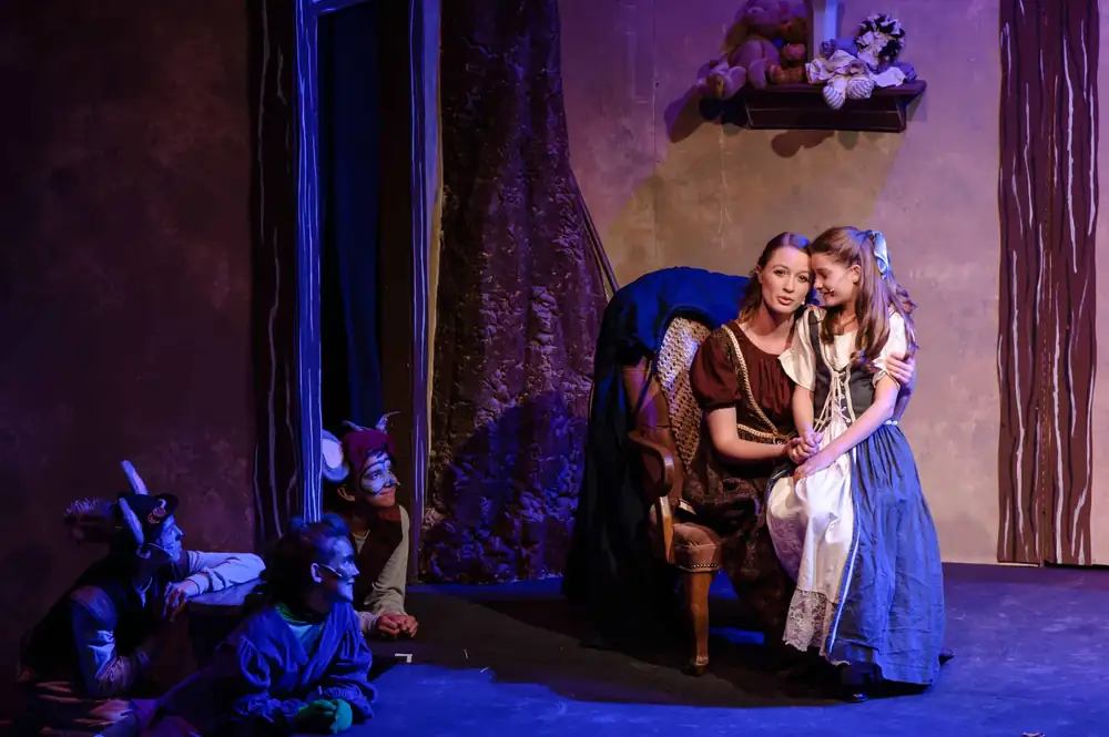 Cinderella: production photo 6