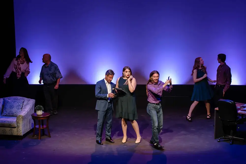 Job – A Modern Man: production photo 4