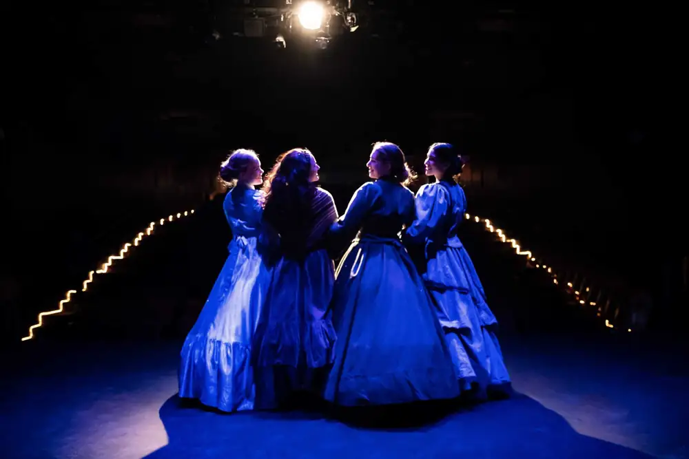 Little Women: production photo 3
