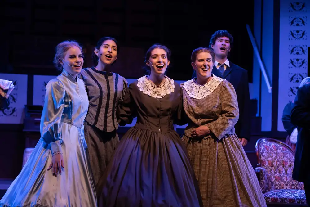 Little Women: production photo 4