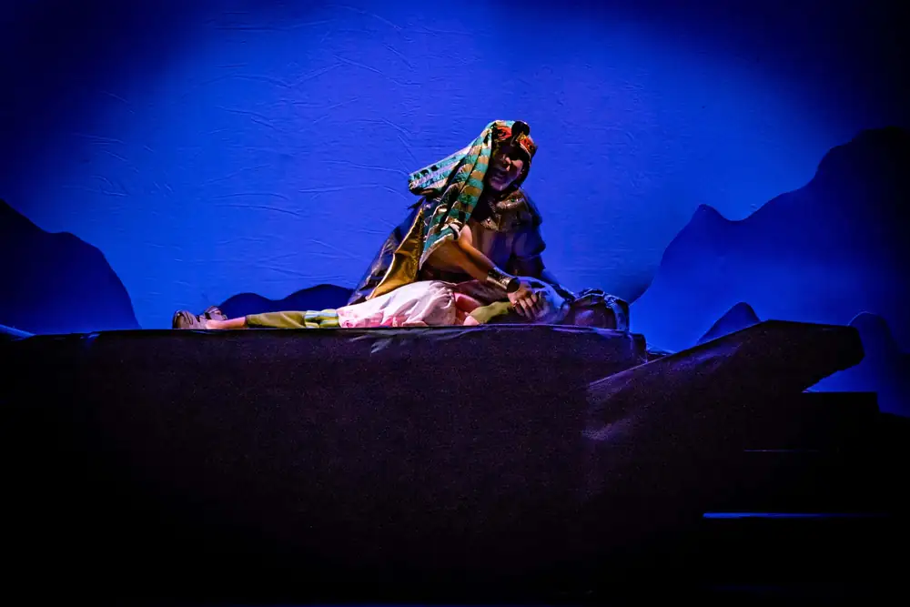 Moses: production photo 6