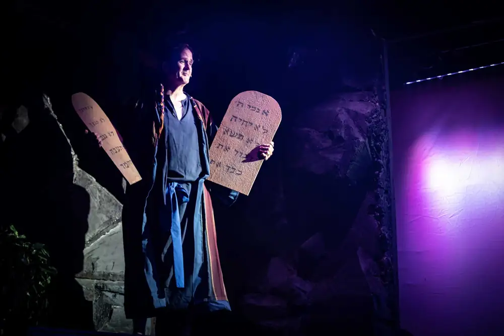 Moses: production photo 9