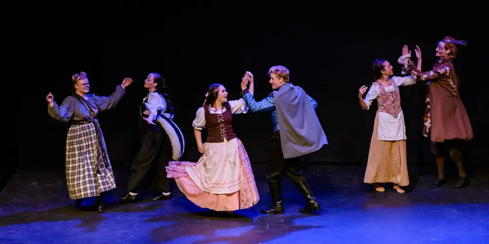 Snow White: production photo 3