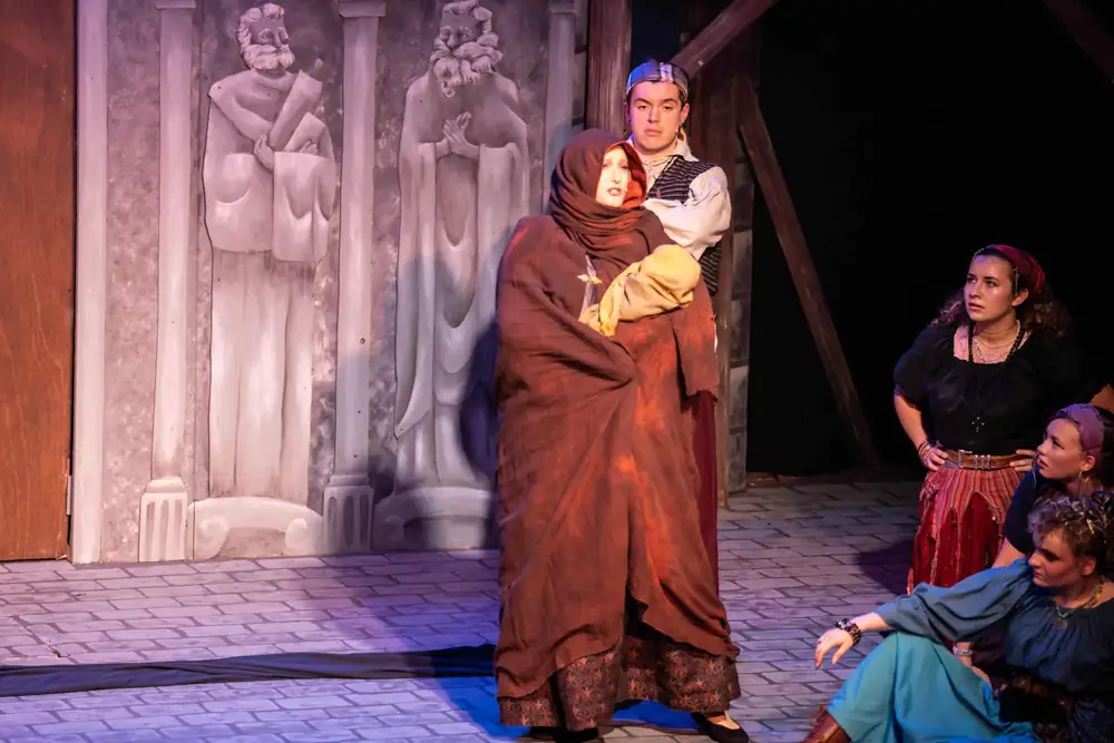 The Hunchback of Notre Dame: production photo 2