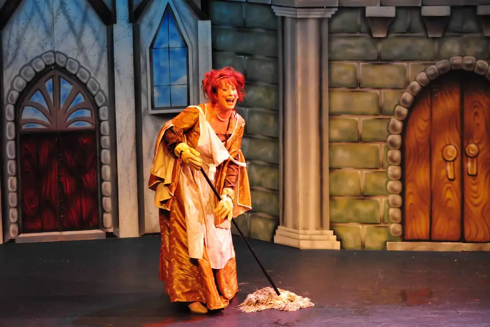 The Princess and the Pigs: production photo 2