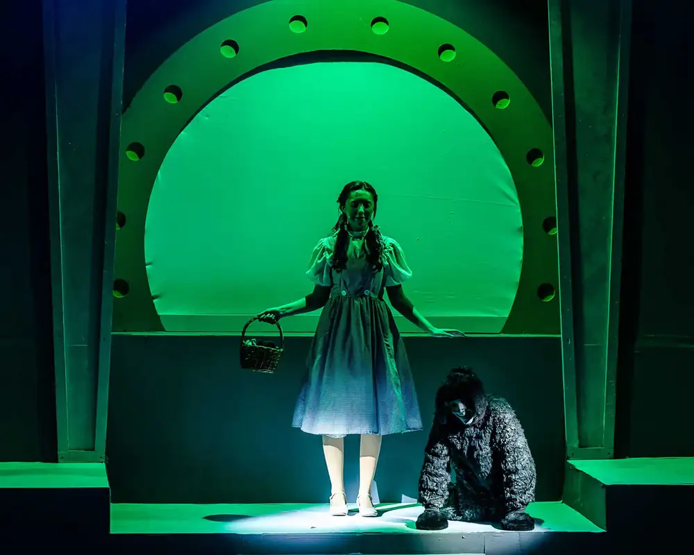The Wizard of Oz: production photo 2