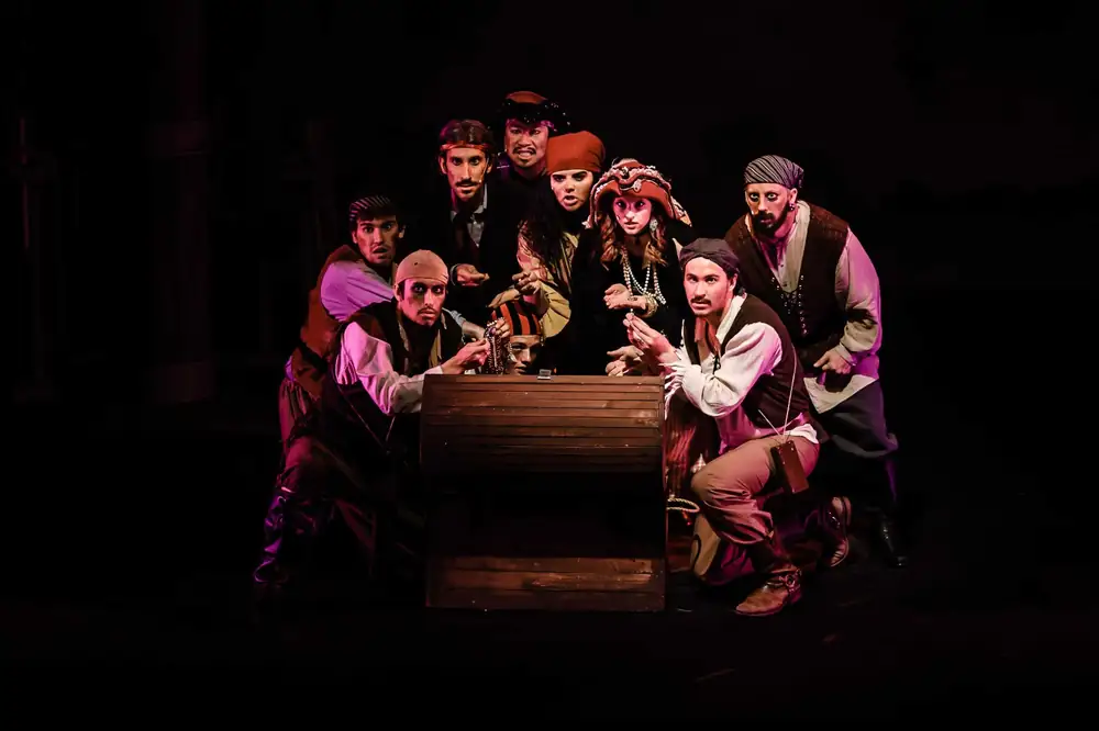 Treasure Island: production photo 3